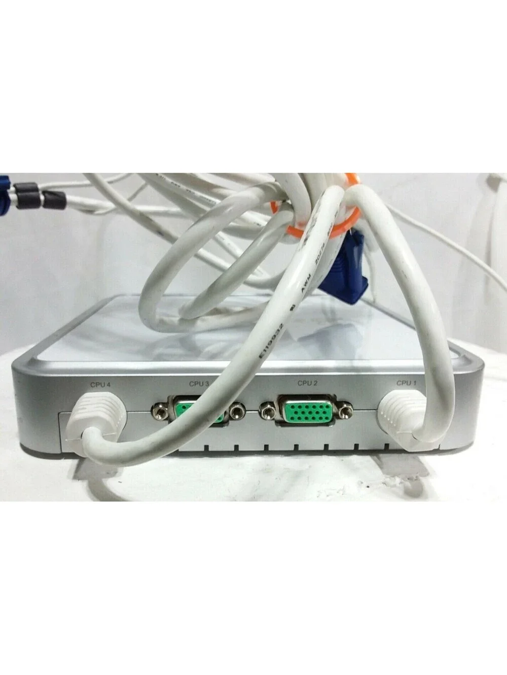 IOGEAR GCS634U 4-Port VGA USB KVM Switch Audio Mic Cables Included Tested Works
